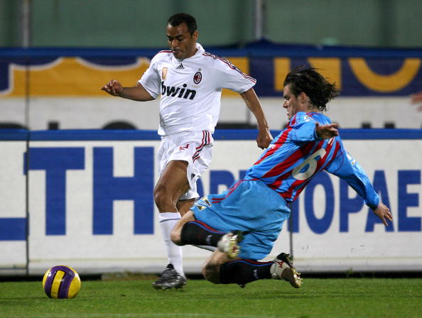 DE COLEÇÃO! Camisa Branca do Milan Cafu # 2 - Autógrafo Manual e Certificado de Autenticidade - Imagem 4